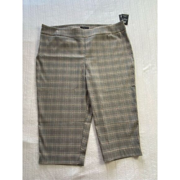 COUNTERPART 24W Pull On Plaid Print Capris - Picture 2 of 7